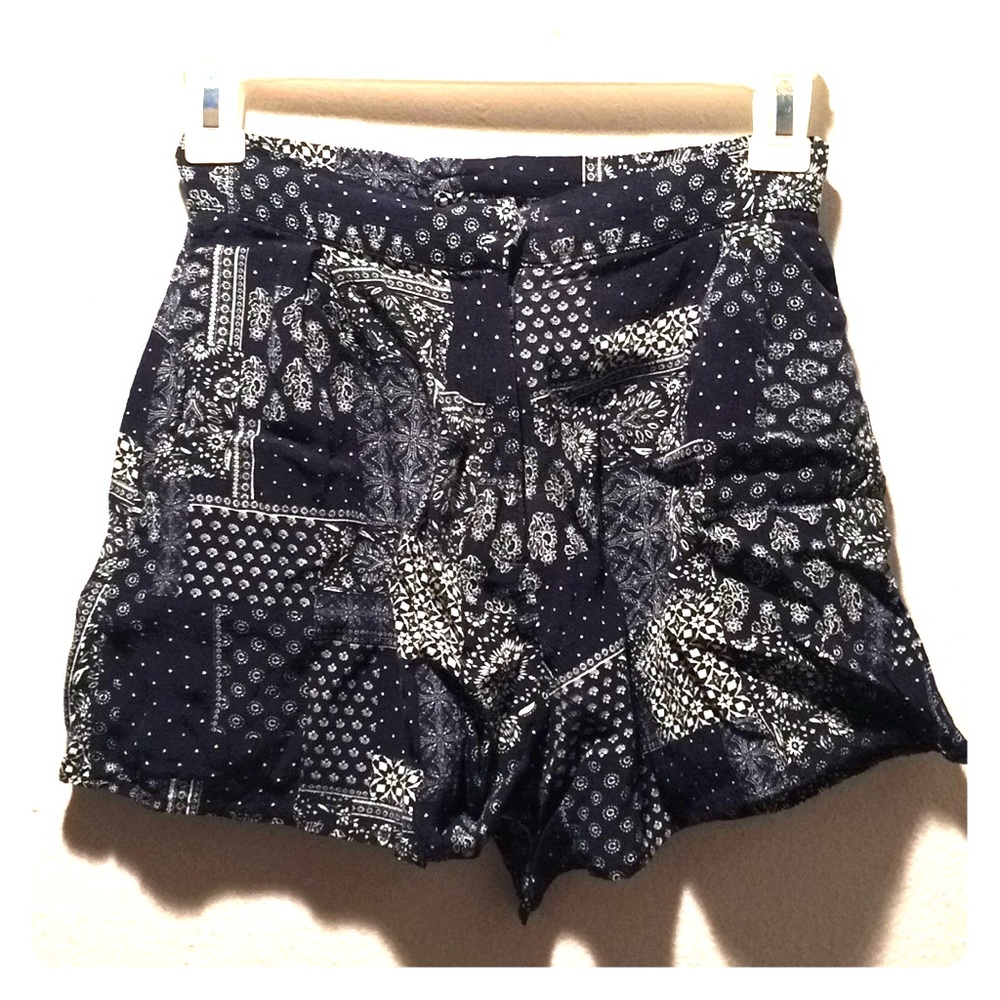 Cute TopShop bandana printed navy shorts!